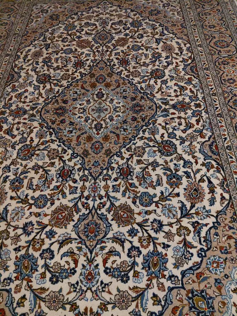 فرش دستباف ۹ متری کرم در حد نو|فرش|تهران, مینای جنوبی|دیوار