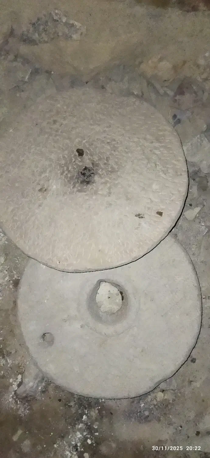 آسیاب سنگی قدیمی سنتی برای...|کلکسیون اشیاء عتیقه|قم, پردیسان|دیوار