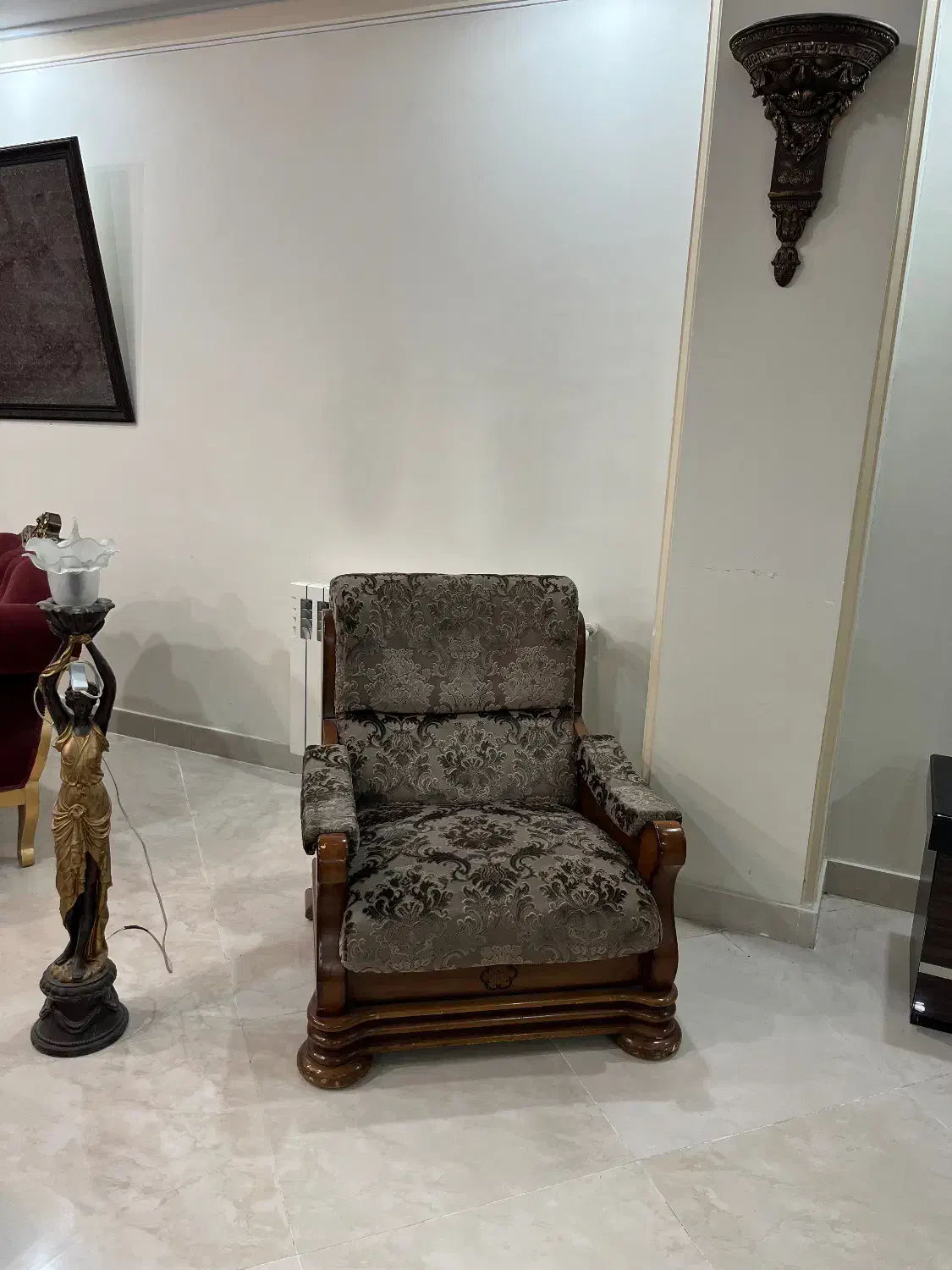 فروش مبل دست دوم با چوب راش با قیمت عالی|مبلمان خانگی و میز عسلی|تهران, شادمان|دیوار