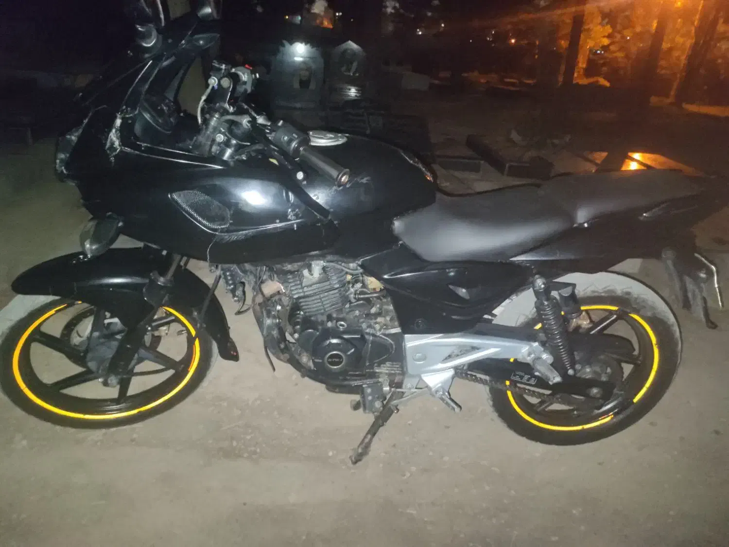 پالس ۲۲۰ ۹۲ سالم مدارک کامل|موتورسیکلت|گرگان, |دیوار