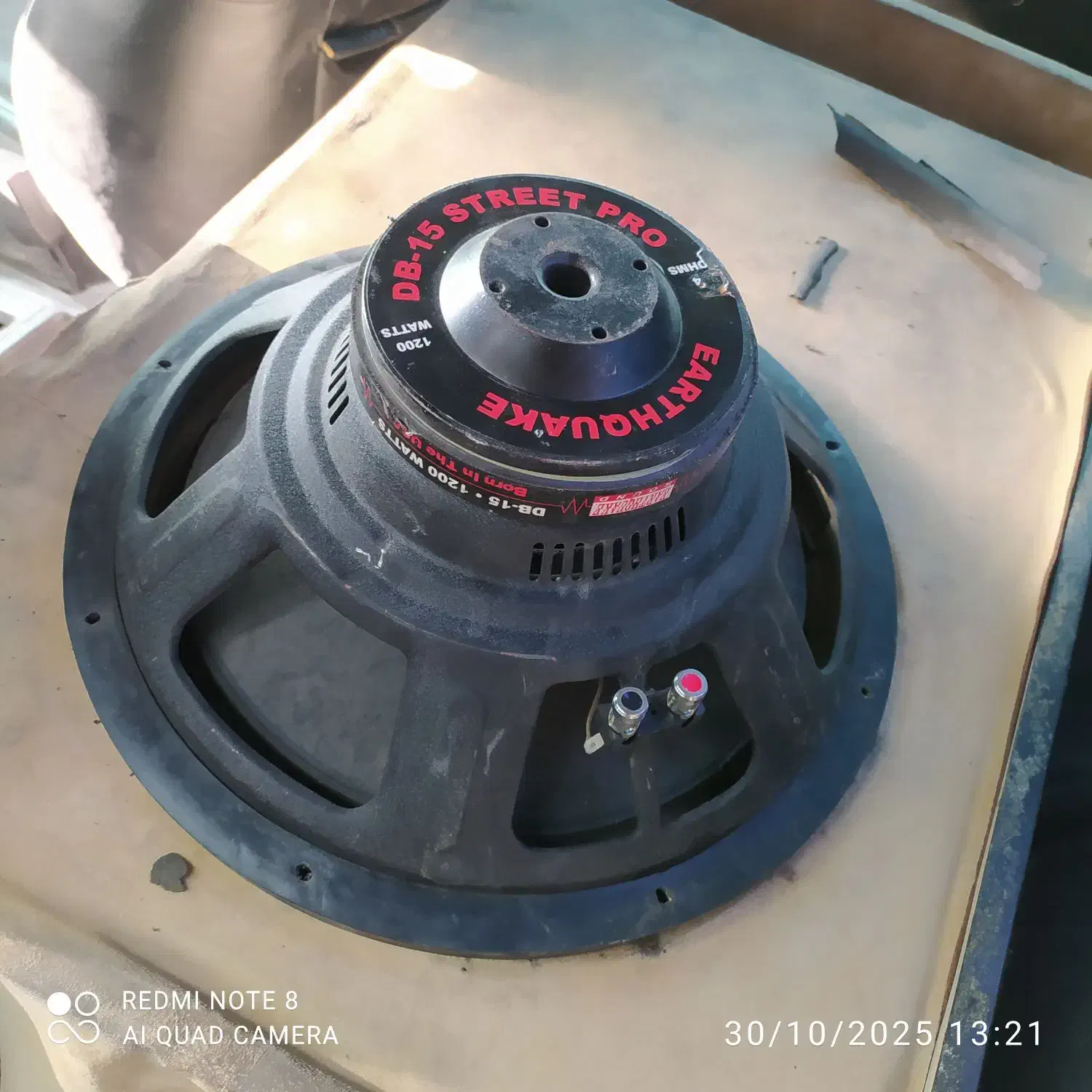 سیستم ساب|صوتی و تصویری|خواف, |دیوار