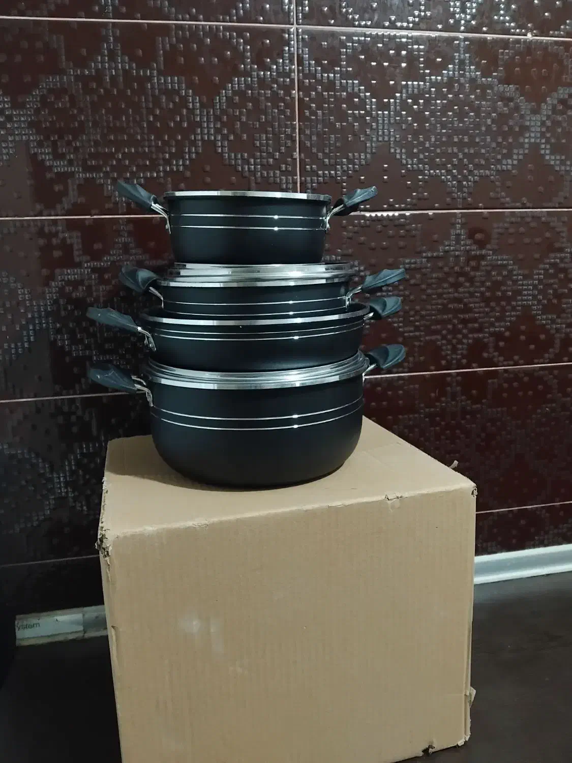 قابلمه|ظروف پختوپز|آبسرد, |دیوار