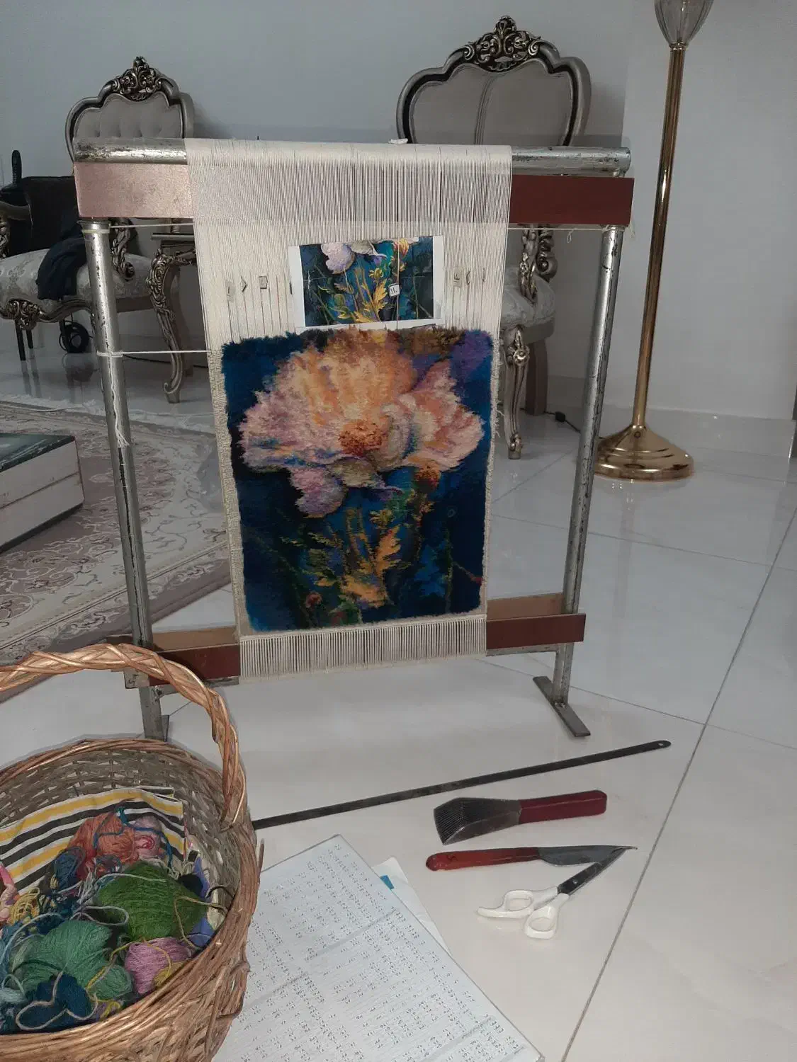 دارقالی به همراه وسایل وقالیچه|ابزارآلات|رشت, رشتیان|دیوار