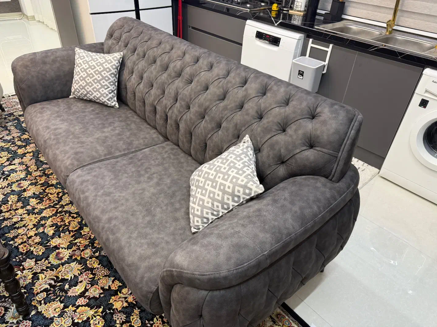 مبل ۸ نفره چستر به همراه میز عسلی، نهارخوری ۶ نفره|مبلمان خانگی و میز عسلی|پردیس, فاز ۳|دیوار