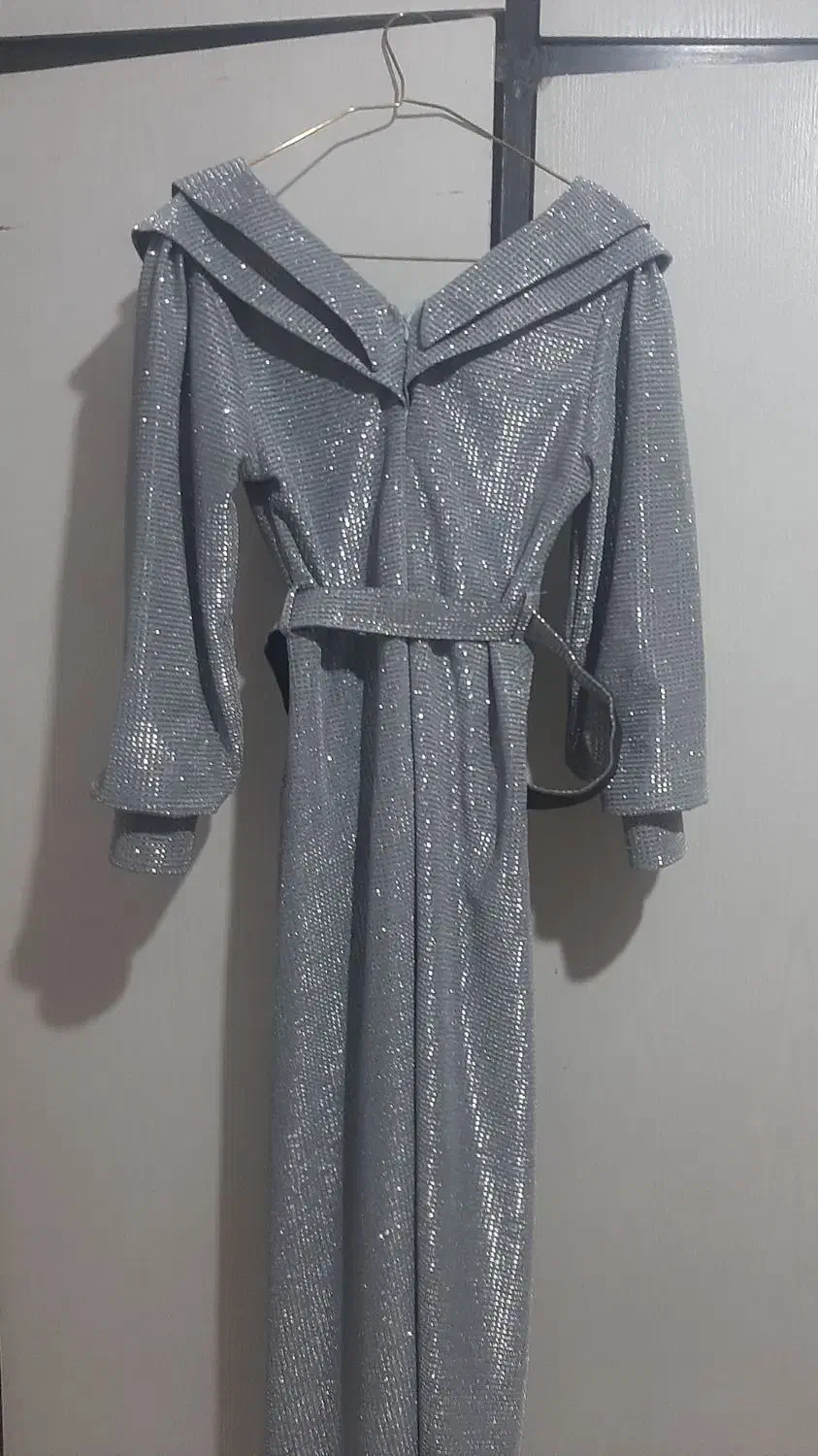 لباس مجلسی|لباس|شهریار, شهریار|دیوار