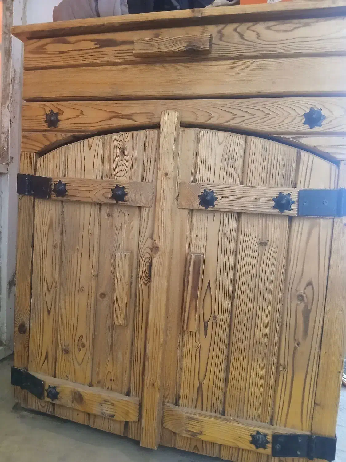 جاکفشی|جاکفشی، کمد، دراور|چناران, |دیوار