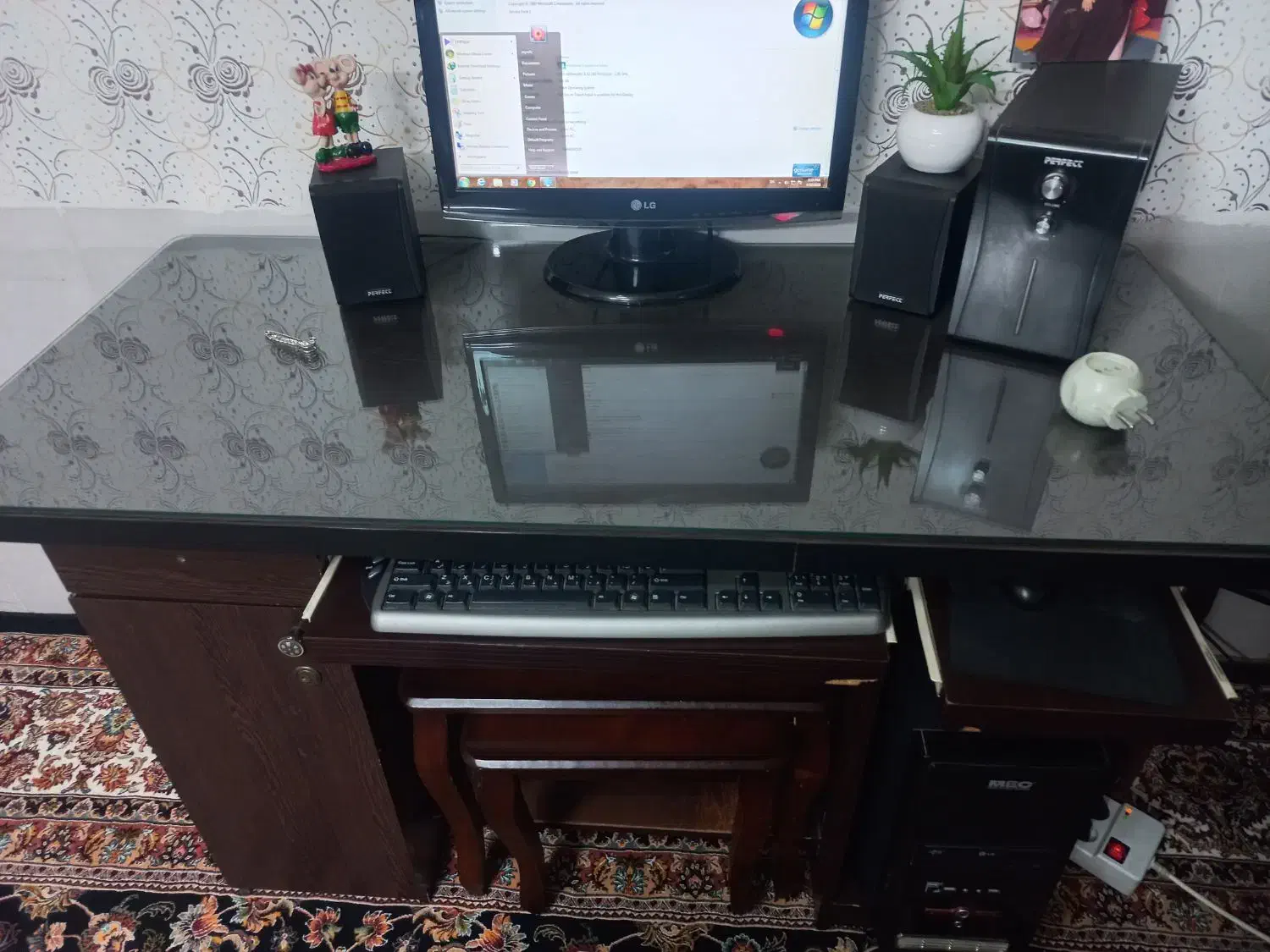 میز کامپیوتر|میز تحریر و کامپیوتر|مشهد, شهید مطهری|دیوار