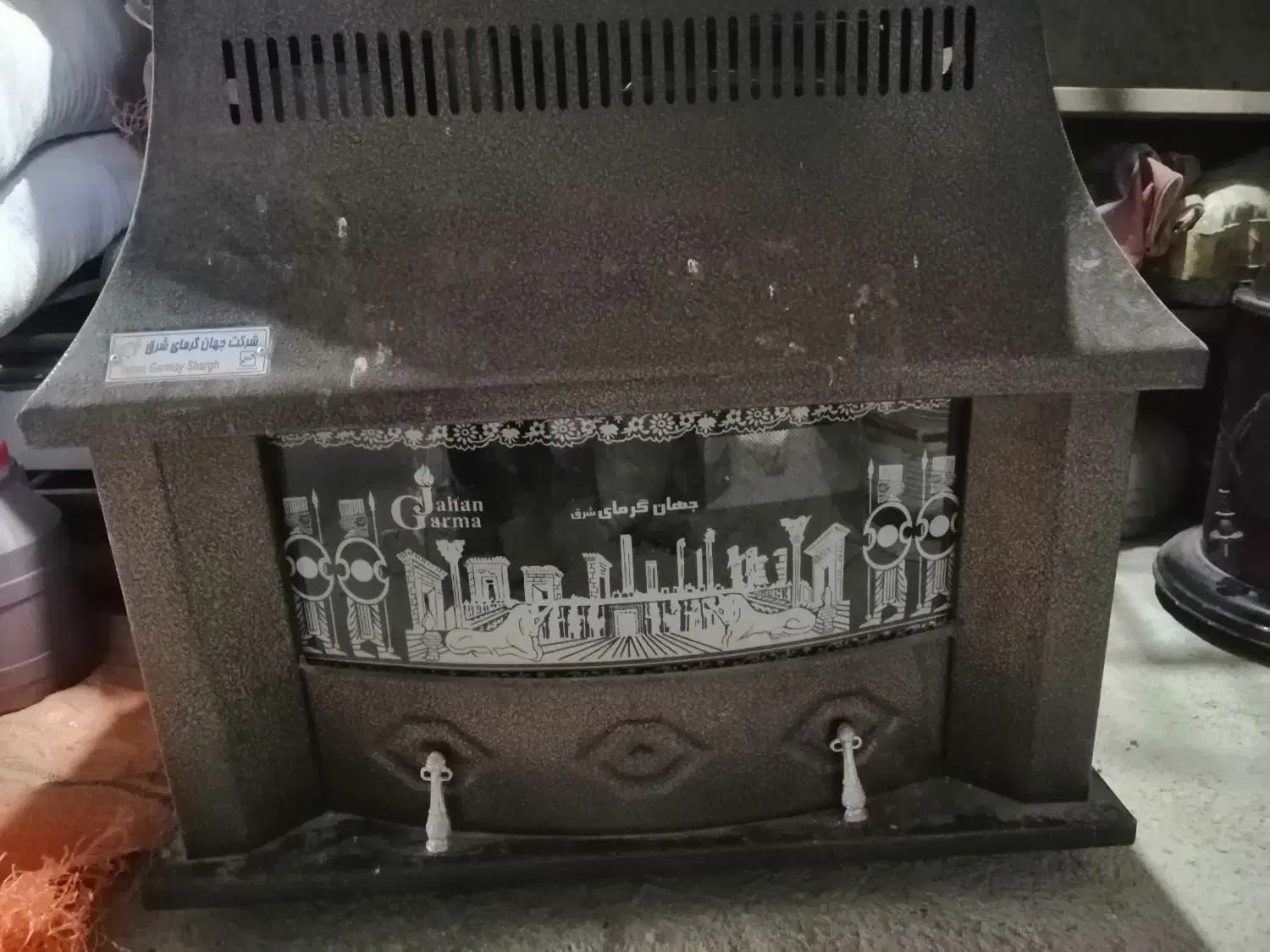 بخاری نفتی طرح شومینه|بخاری، هیتر، شومینه|قوچان, |دیوار