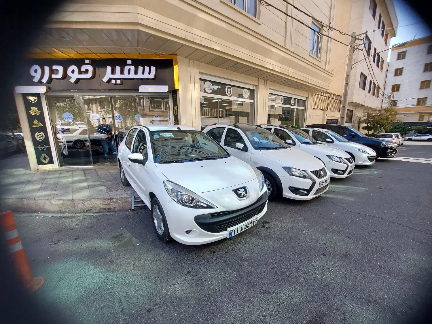 پژو 207i فلز سفید اتومات دنده صفر مدل ۱۴۰۴|خودرو سواری و وانت|تهران, فردوس|دیوار