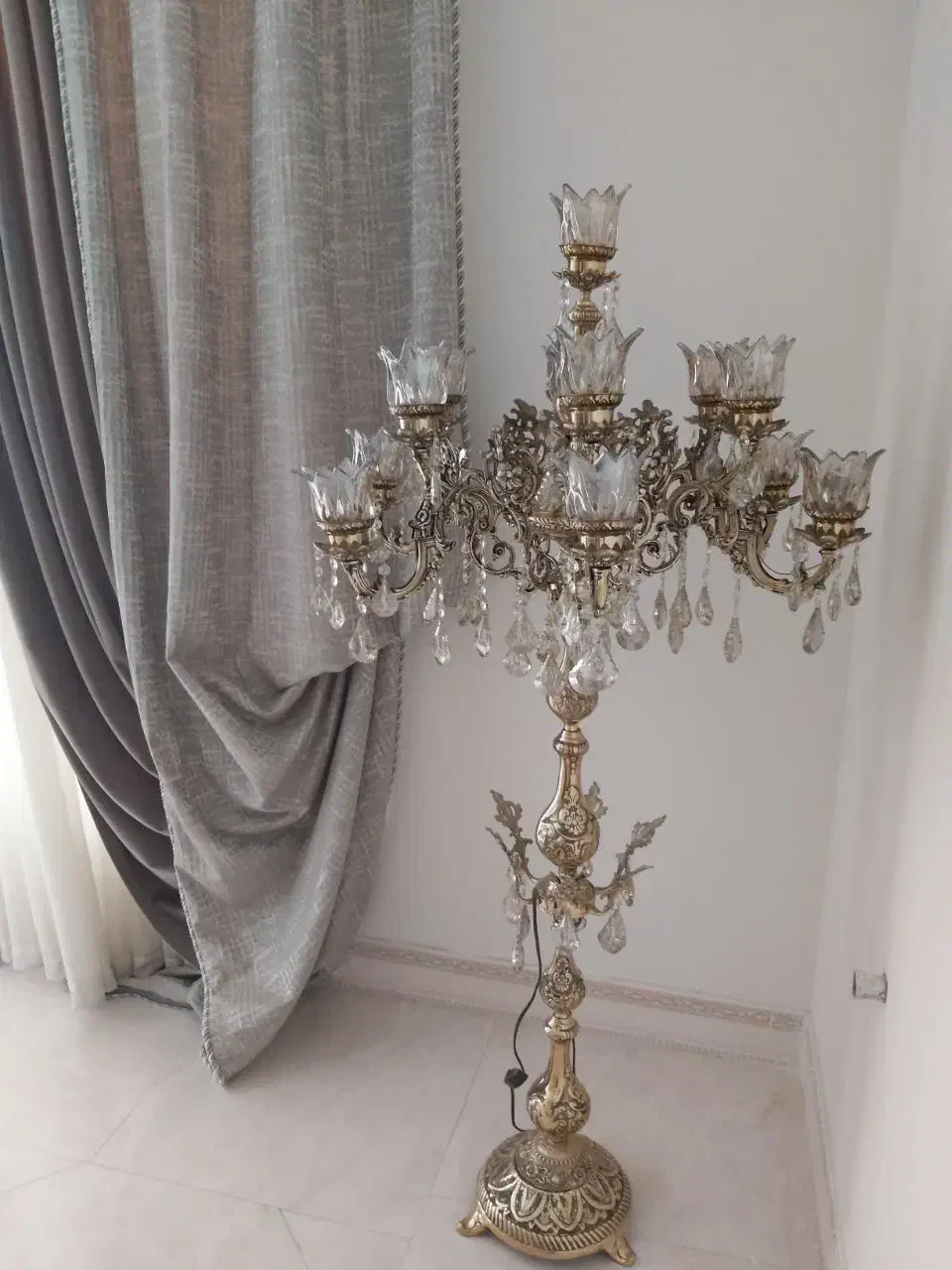 کنارسالنی جفت     ۱۳ شاخه|لوستر و چراغ آویز|کاشان, دشت لتحر|دیوار