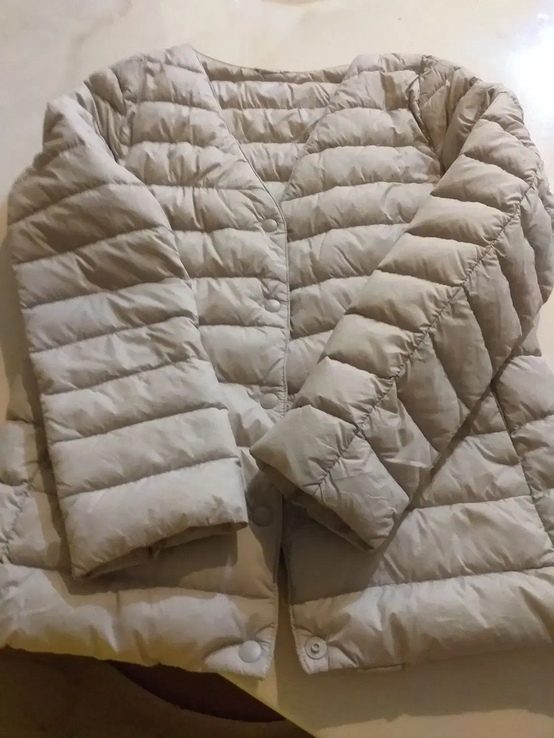 کاپشن زنانه|لباس|ری, سرتخت|دیوار