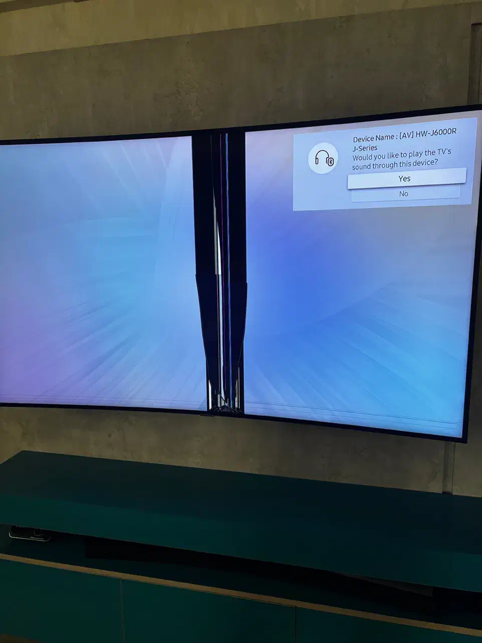 تلویزیون ۶۵ سامسونگ (شکسته)|تلویزیون و پروژکتور|تبریز, |دیوار