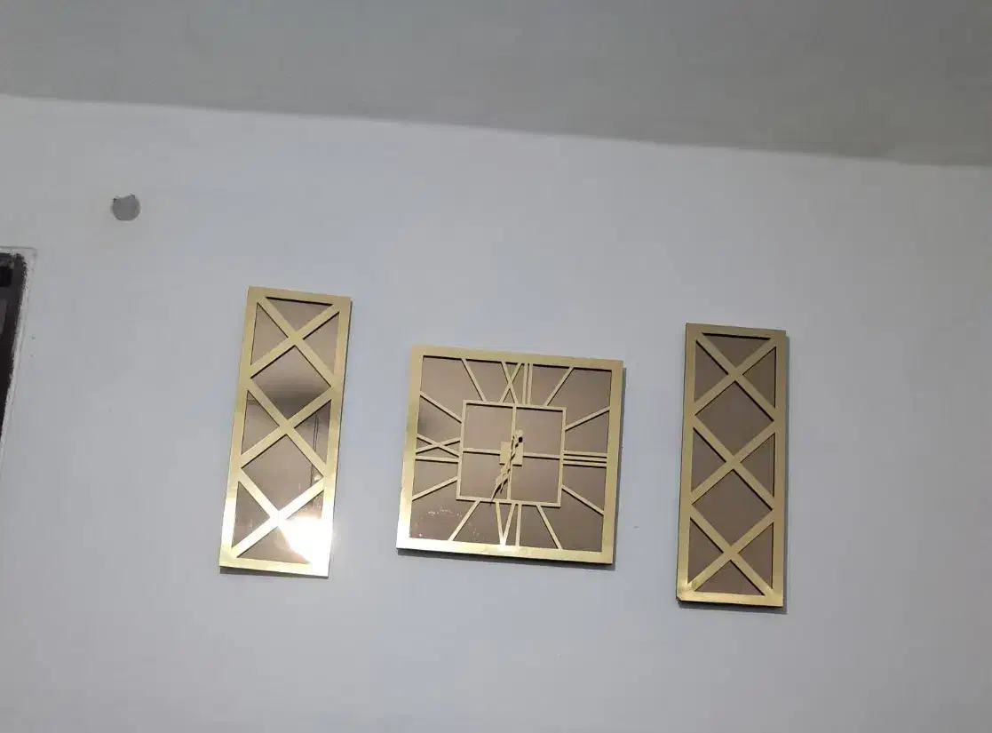 ساعت گوشواره دار|ساعت دیواری و تزئینی|سراوان, |دیوار