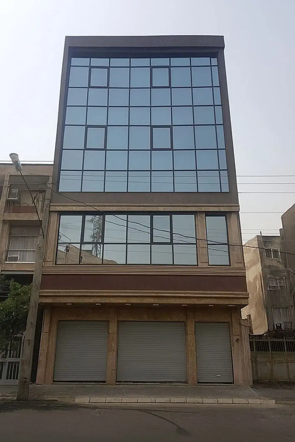 ملک‌تجاری/سه‌طبقه/۶۵متر/خیابان‌وکیل|فروش مغازه و غرفه|یزد, |دیوار