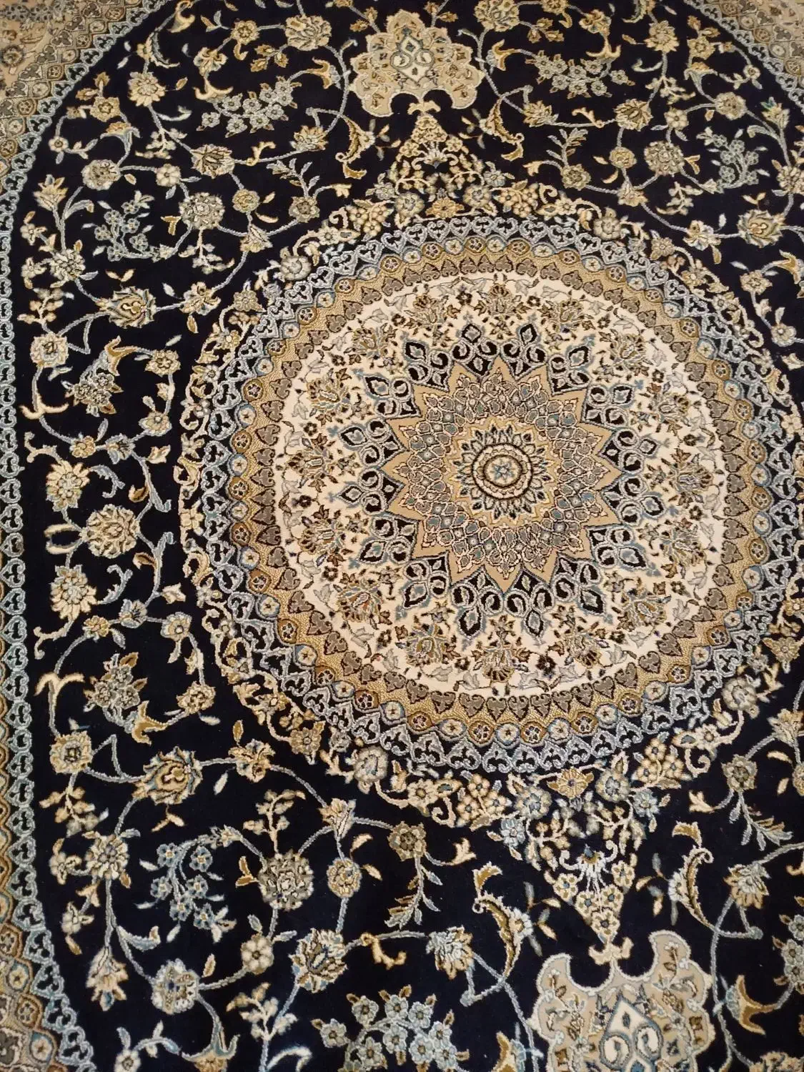قالی بسیارزیبا|فرش|مرودشت, تامین اجتماعی‎|دیوار