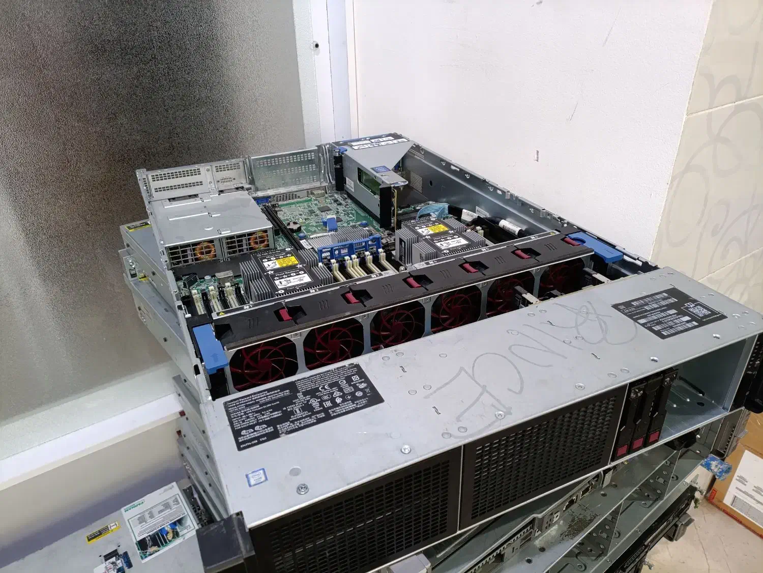 server DL380 G10 سرور در حد نو میباشد|مودم و تجهیزات شبکه|تهران, بهجتآباد|دیوار