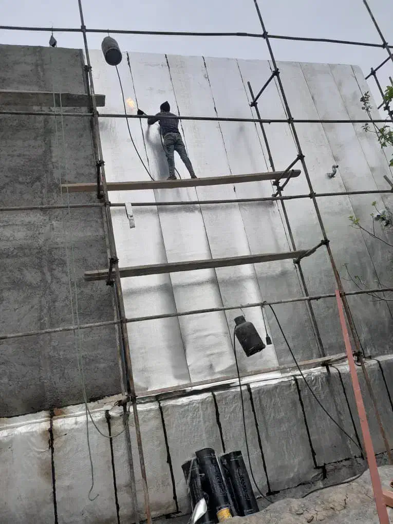 ایزوگام وقیرگونی|خدمات پیشه و مهارت|نور, |دیوار