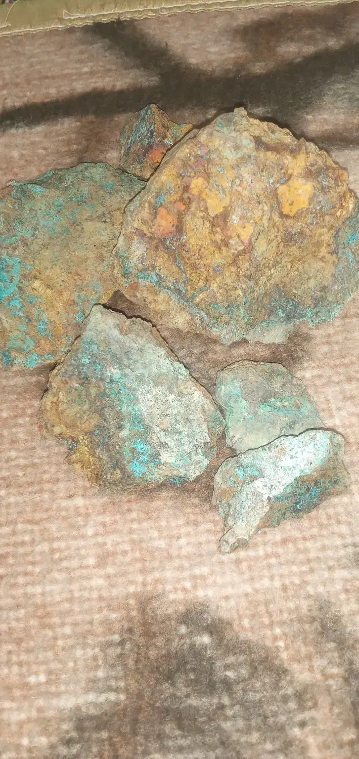 سنگ خام فیروزه|جواهرات|سهند, |دیوار