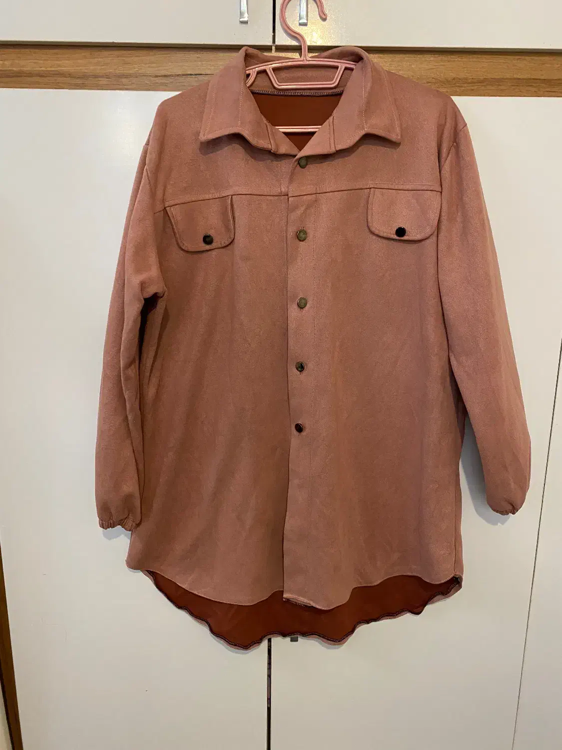 مانتو|لباس|مشهد, طبرسی شمالی|دیوار