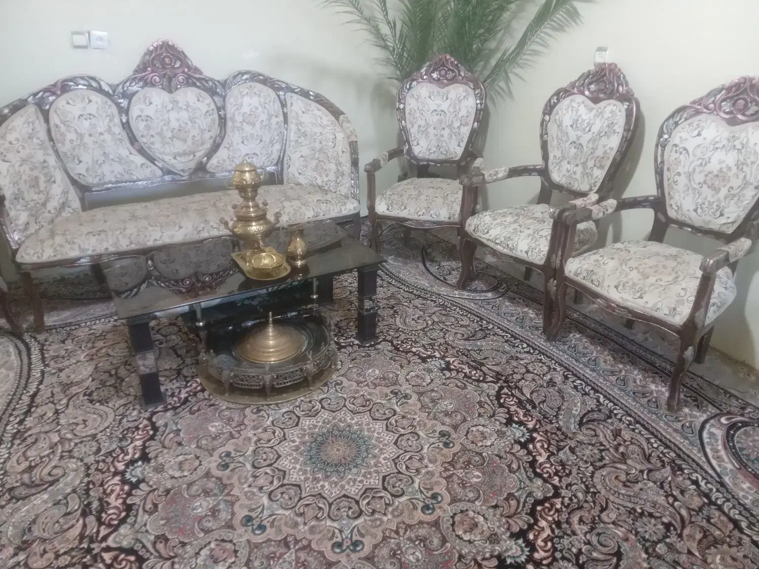 مبل ۷نفره|مبلمان خانگی و میز عسلی|بروجرد, |دیوار