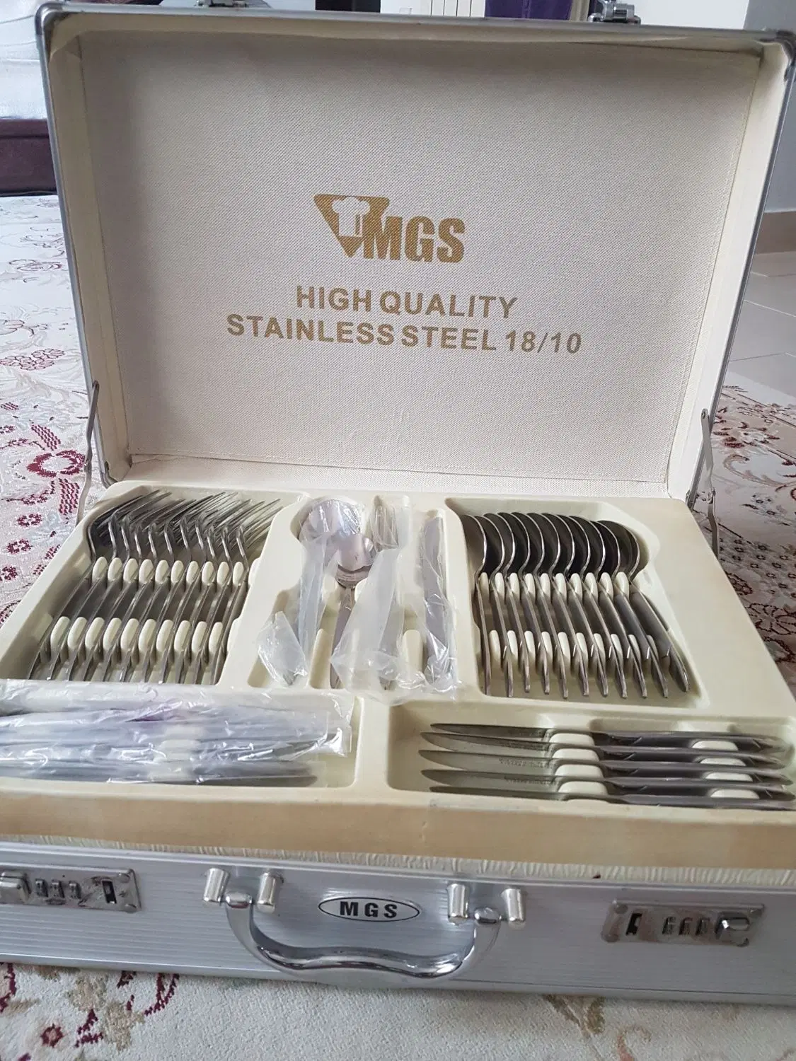 سرویس قاشق چنگال استیل MGS آلمان|ظروف سرو و پذیرایی|رشت, رودبارتان|دیوار