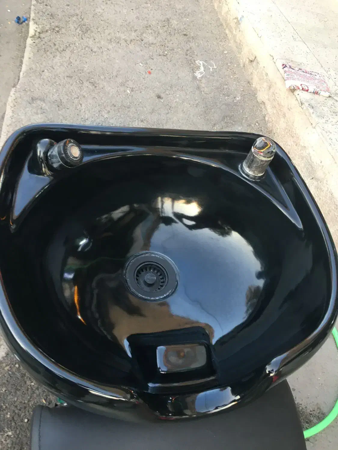 سر شور همراه صندلی و شیر سر شور|آرایشگاه و سالنهای زیبایی|ابهر, |دیوار