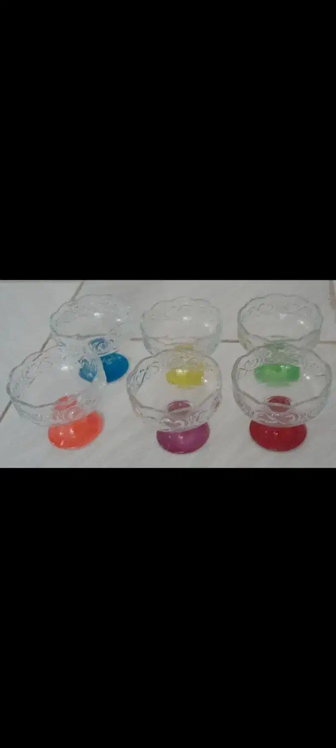 بستنی خوری|ظروف نگهدارنده، پلاستیکی، یک‌بارمصرف|کرج, شهرک جهان آرا|دیوار