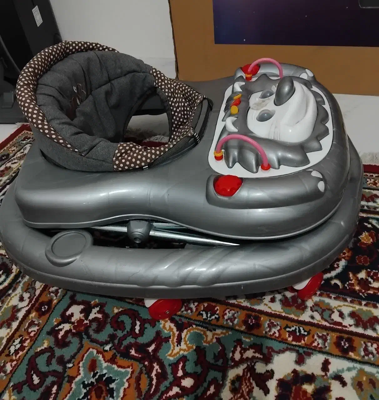 فروش رورویک و اغوش|اسباب و اثاث بچه|گنبد کاووس, |دیوار