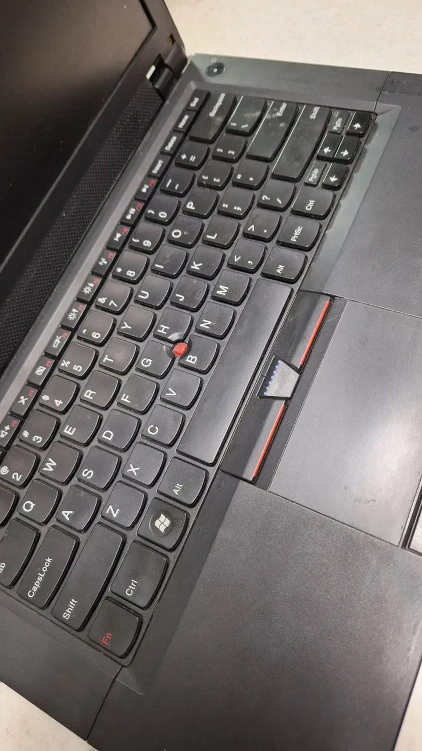 لبتاب lenovoمدل tinkpad|رایانه همراه|اصفهان, برازنده|دیوار