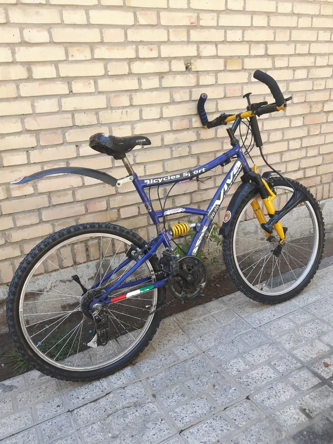 دوچرخه 26 سالم دنده ای کمکدار و یک عدد ترک موتور|دوچرخه، اسکیت، اسکوتر|مشهد, انقلاب|دیوار