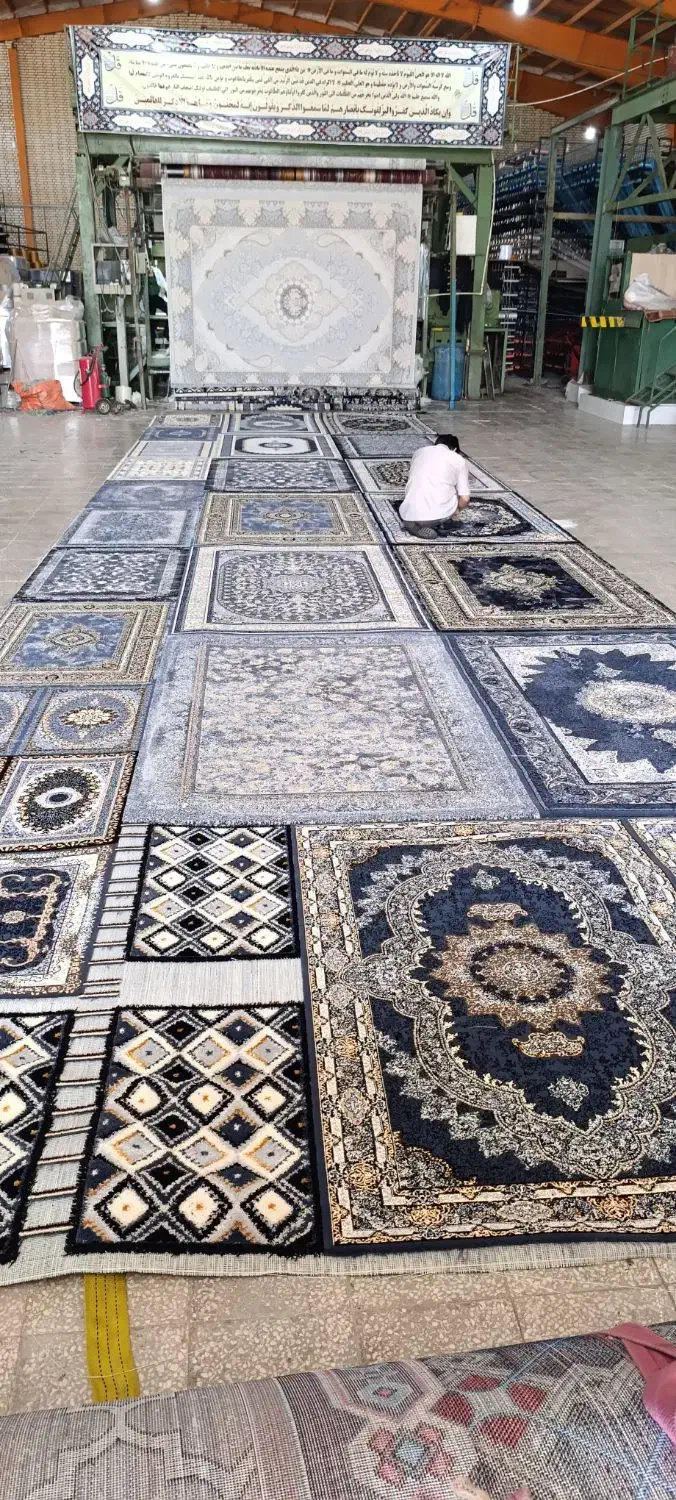 فرش ۷۰۰ شانه از کارخانه تولیدی کاشان به قیمت عمده|فرش|تهران, آذربایجان|دیوار
