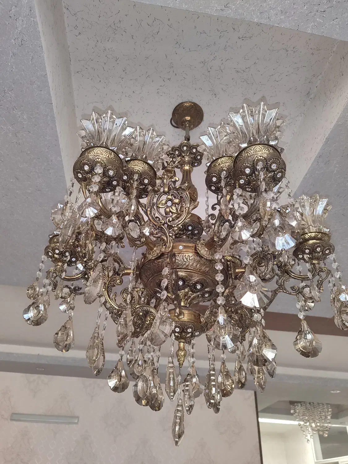 لوستر برنزی دوازده شعله|لوستر و چراغ آویز|اردبیل, |دیوار