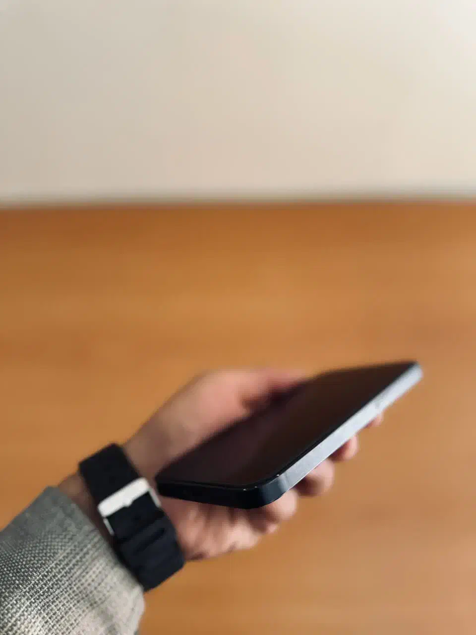 آیفون۱۳نرمال بدون خط وخش|موبایل|مود, |دیوار