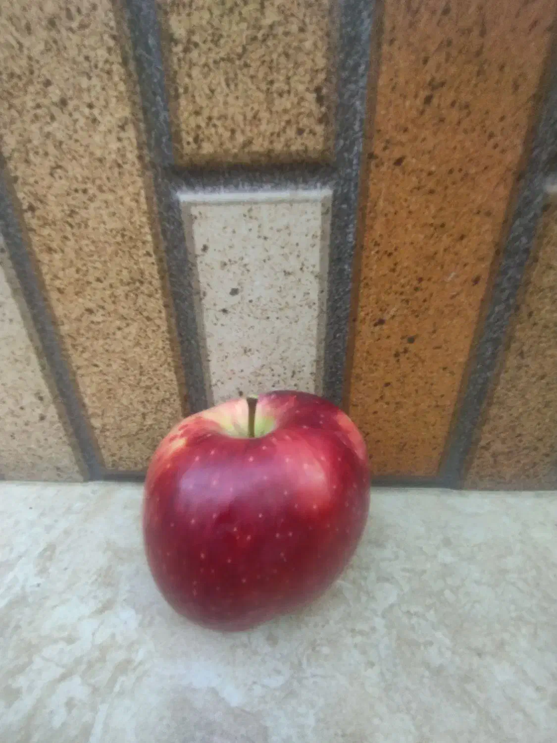 بازاریاب خانم در اهواز برای جذب مشتری عراقی (سیب)|استخدام بازاریابی و فروش|اهواز, ۲۰۰۰واحدی|دیوار