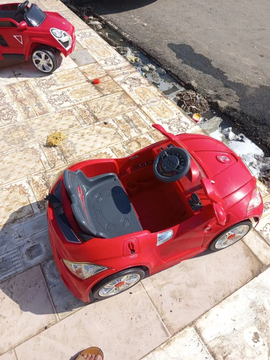 ماشین شارژی درحدنو|اسباب‌بازی بچه|زابل, |دیوار