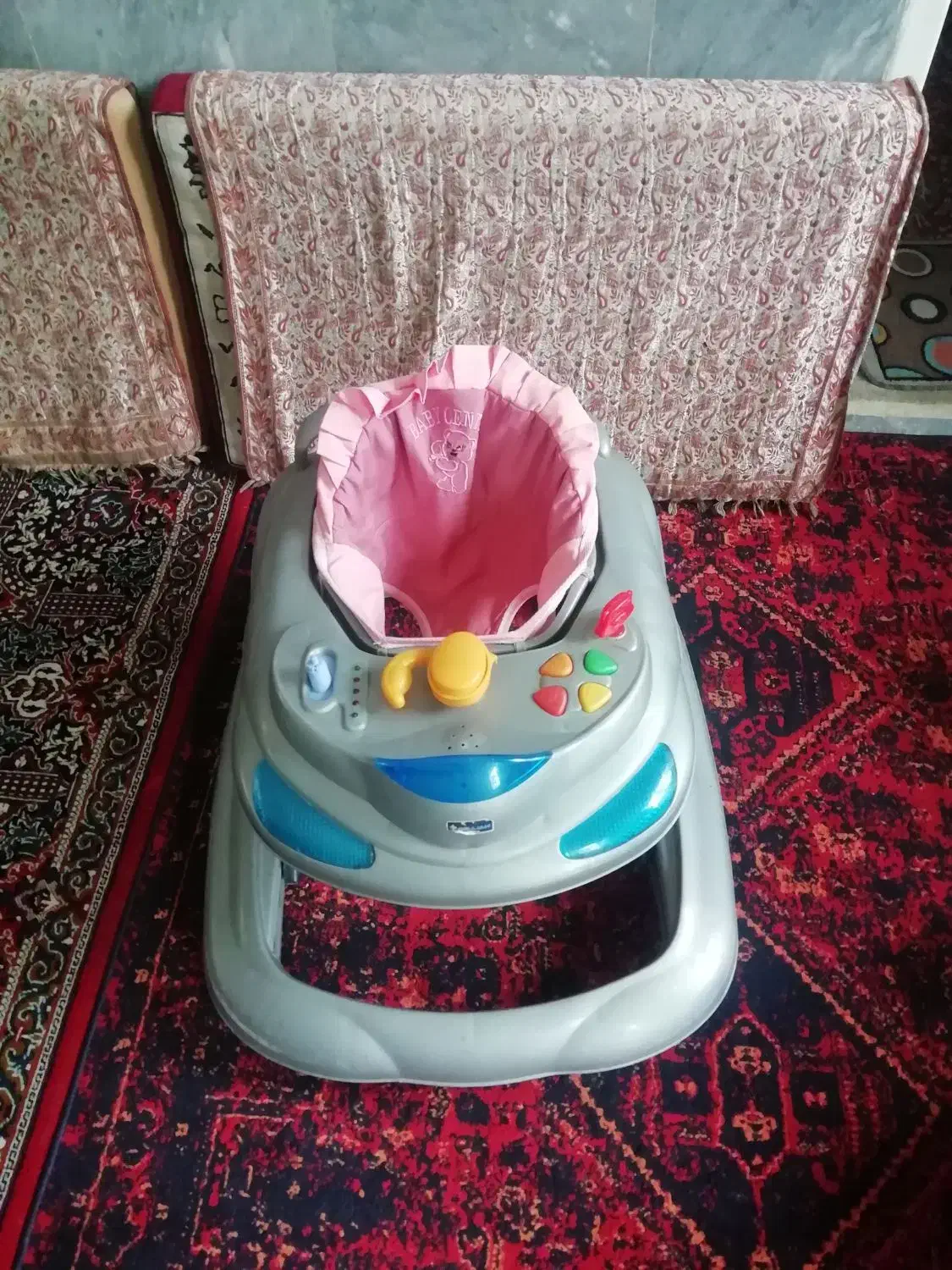 روروک|کالسکه و لوازم جانبی|شیراز, شیشه‌گری|دیوار