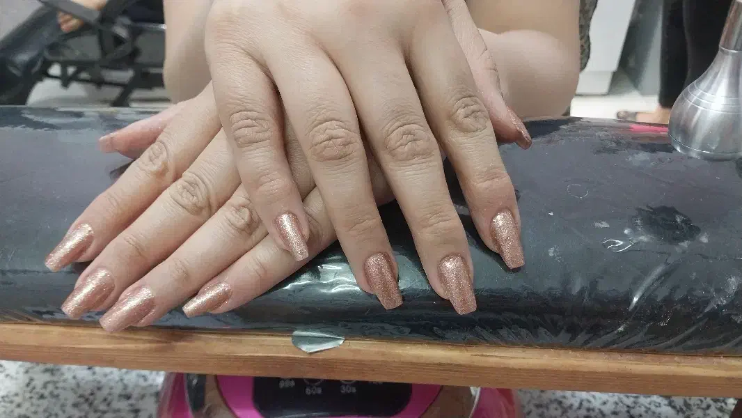 کاشت ناخن250|خدمات آرایشگری و زیبایی|مشهد, ایثارگران|دیوار