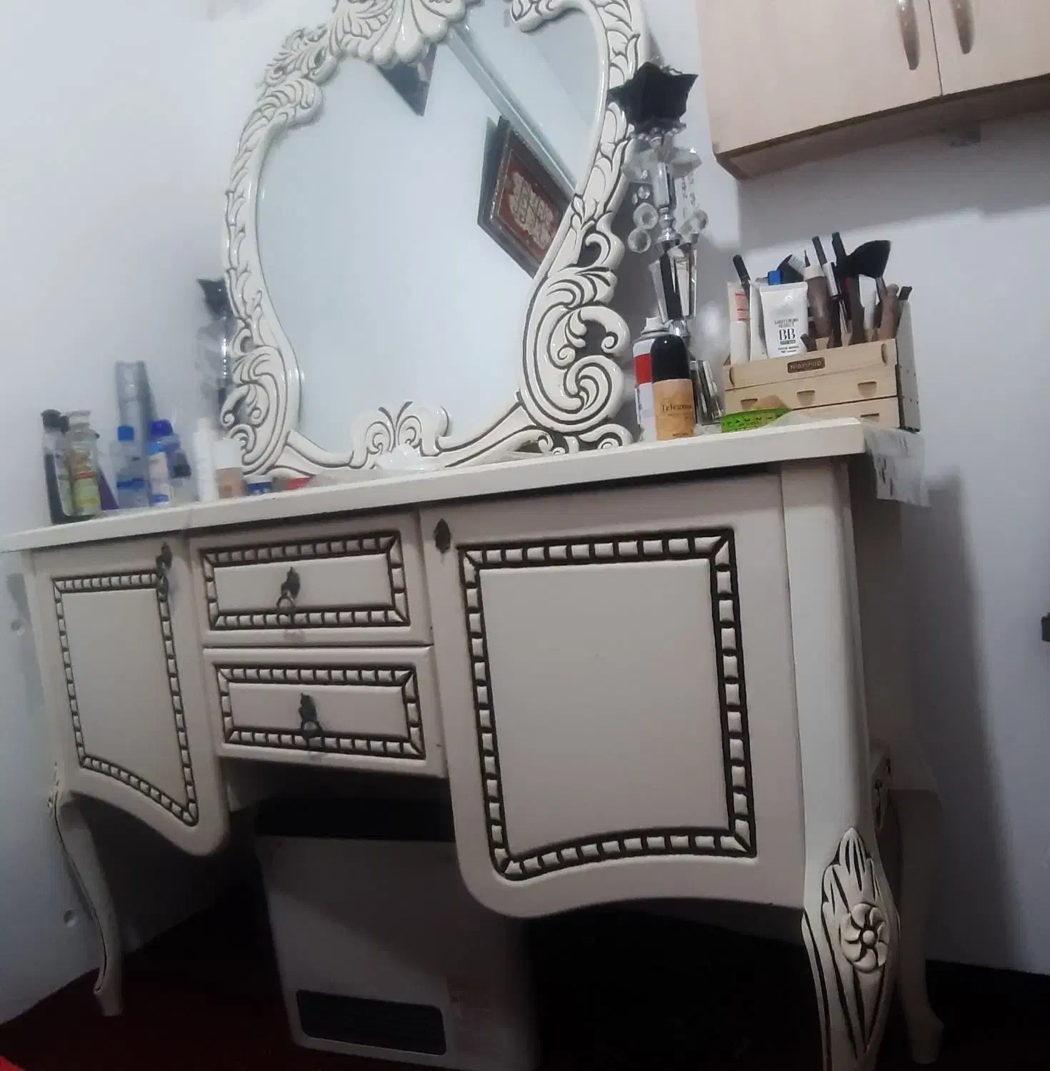 آینه و دراور|مبلمان خانگی و میز عسلی|مشهد, امیریه|دیوار