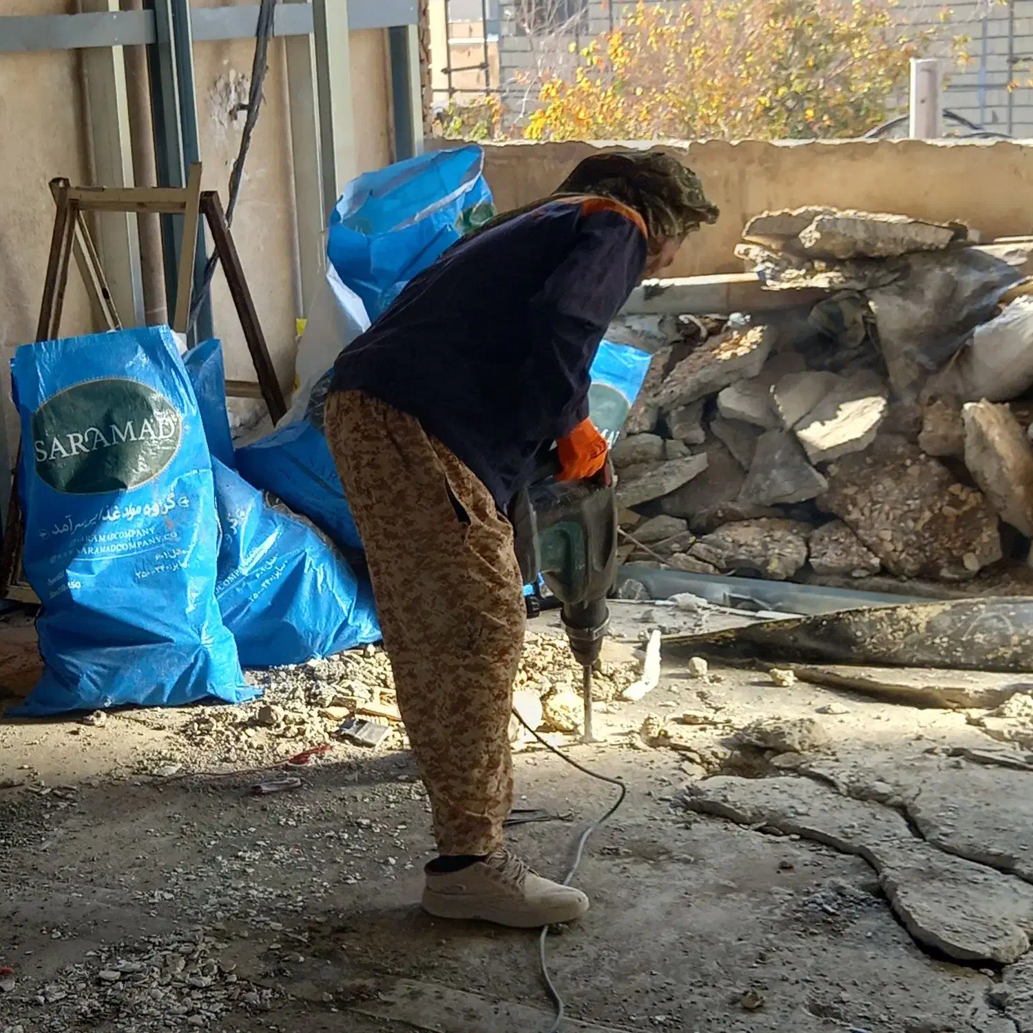 تخریب کارساختمان کلی جزئی اداری مسکونی سوراخکاری|خدمات پیشه و مهارت|اصفهان, عسگریه|دیوار