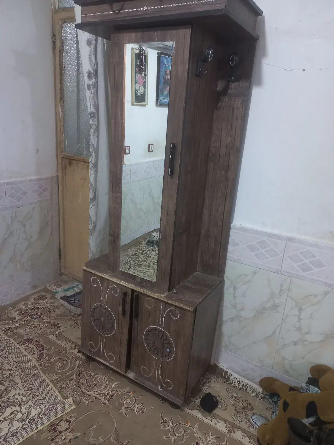 جاکفشی وبوفه  فروش فوری|بوفه، ویترین، کنسول|زابل, |دیوار