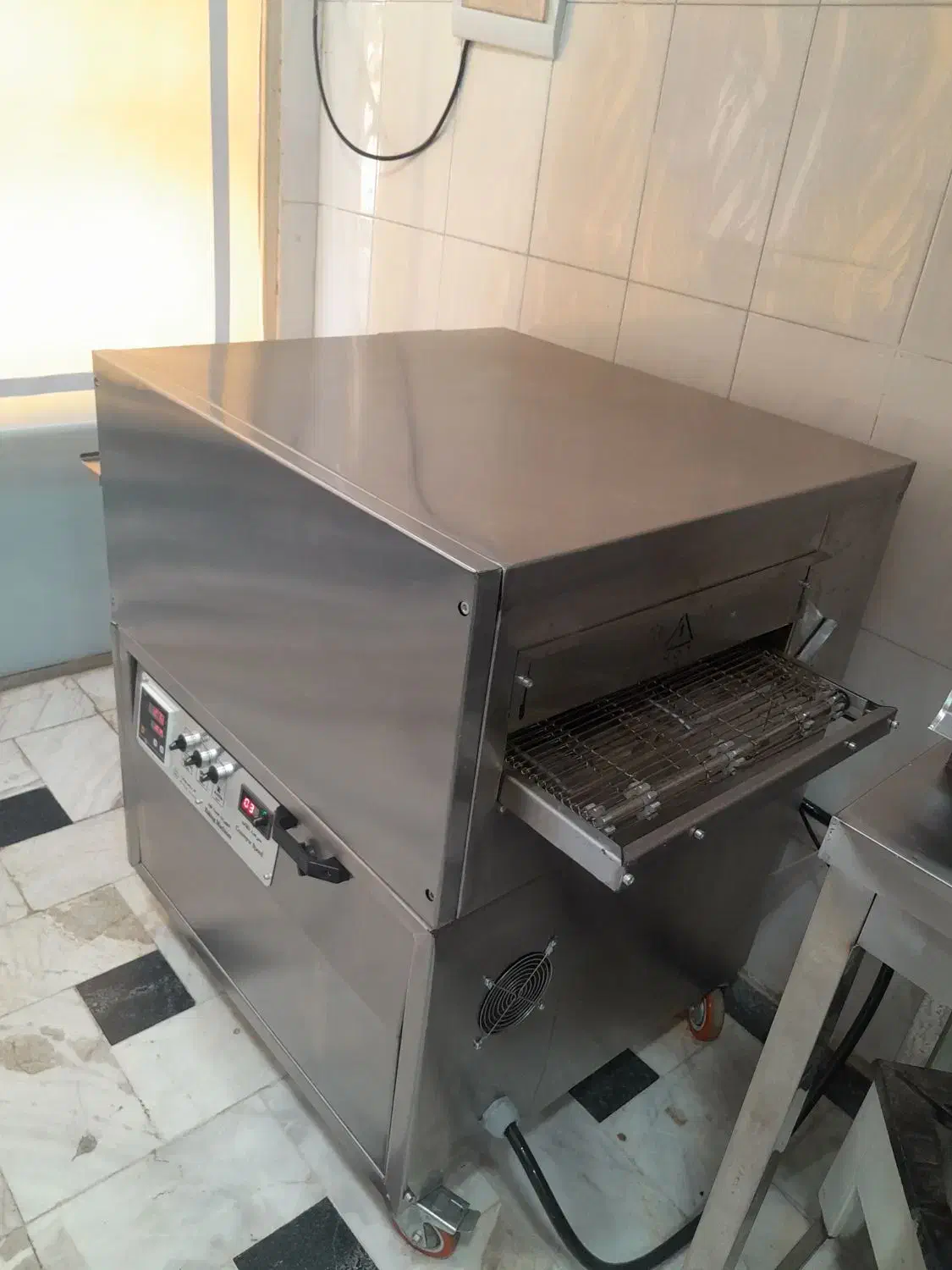 فر ریلی پیتزا|کافیشاپ و رستوران|قم, نیروگاه|دیوار