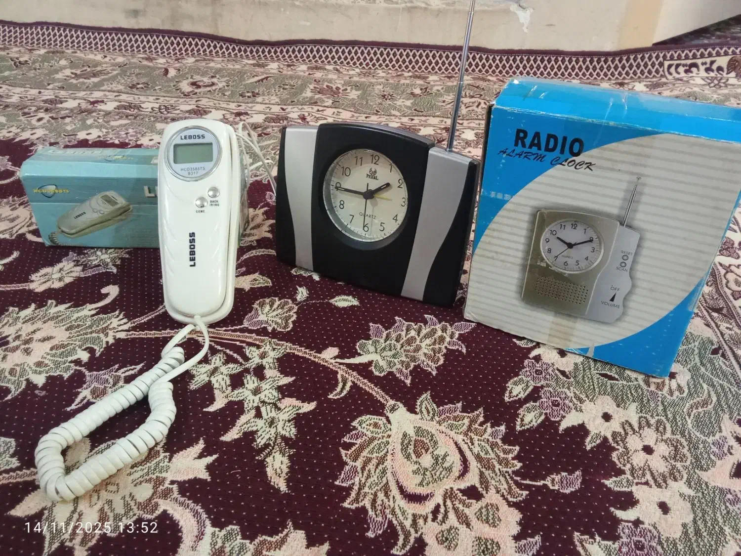 ساعت رادیو دار و تلفن دیواری و رومیزی دیجیتال|ساعت|گرگان, |دیوار