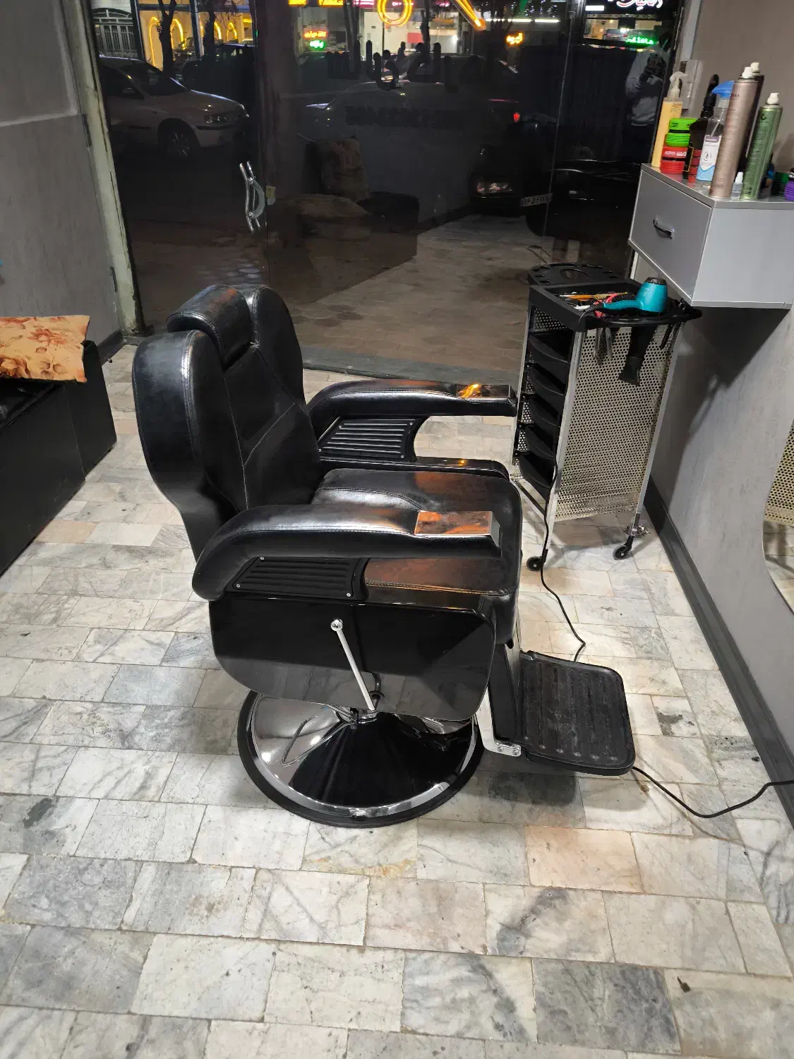 دو عدد صندلی آرایشگری وارداتی|آرایشگاه و سالن‌های زیبایی|ابهر, |دیوار