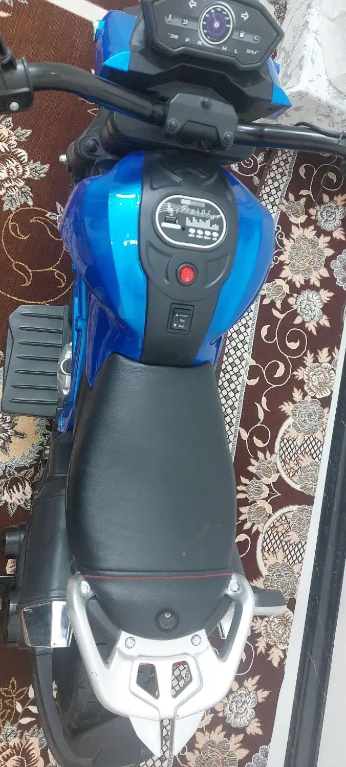 موتور شارژی در حد نو سالمباتری بدون هیچ ایرادی|اسباب‌‌بازی|شاهین‌شهر, شهرک امام رضا|دیوار