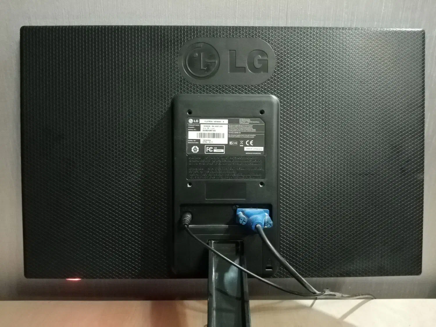 فروش فوری مانیتور19 اینچ LG استوک|قطعات و لوازم جانبی رایانه|شیراز, دینکان|دیوار