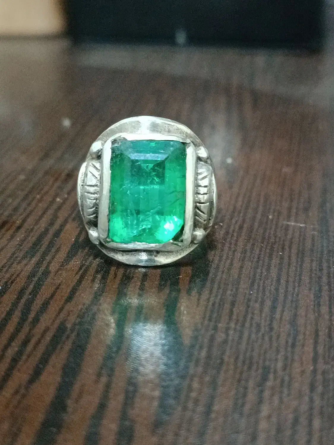 یک عدد انگشتر زمرد دستساز|جواهرات|اهواز, زیتون کارمندی|دیوار