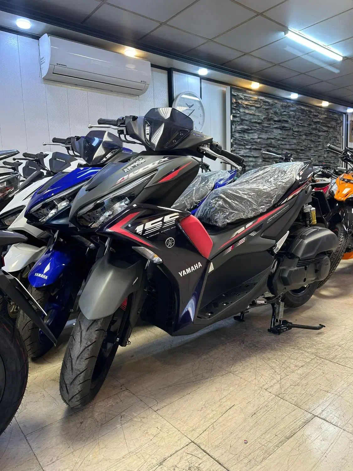 یاماها آیروکس فول تایلند YAMAHA AEROX 155|موتورسیکلت|تهران, جنت‌آباد مرکزی|دیوار