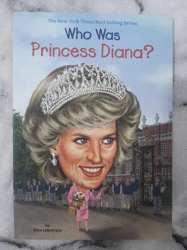 کتاب داستان انگلیسی|کتاب و مجله ادبی|پرند, فاز ۳|دیوار