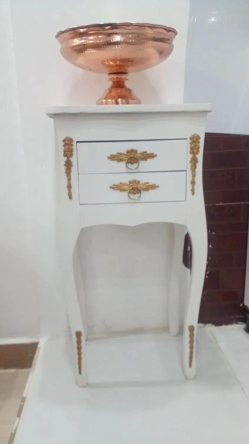 میز تلفن|میز تلفن|تربتحیدریه, ترمینال|دیوار