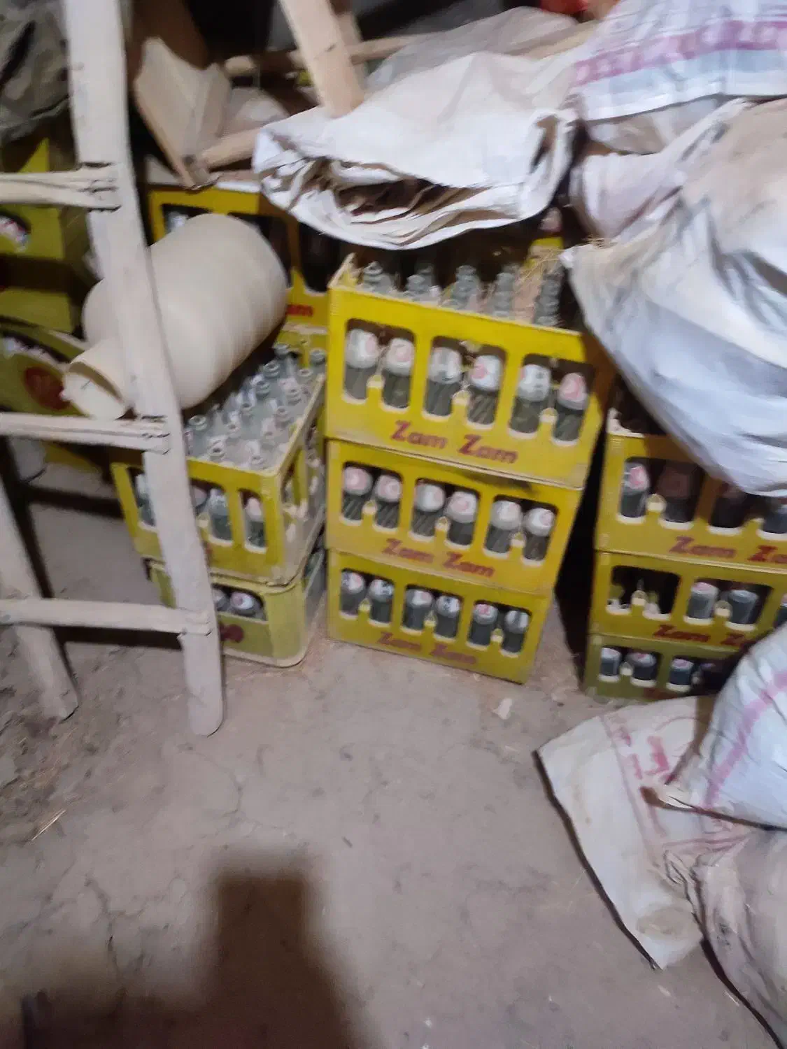 جا نوشابه شیشه ای|ظروف نگهدارنده، پلاستیکی، یکبارمصرف|سنقر, |دیوار